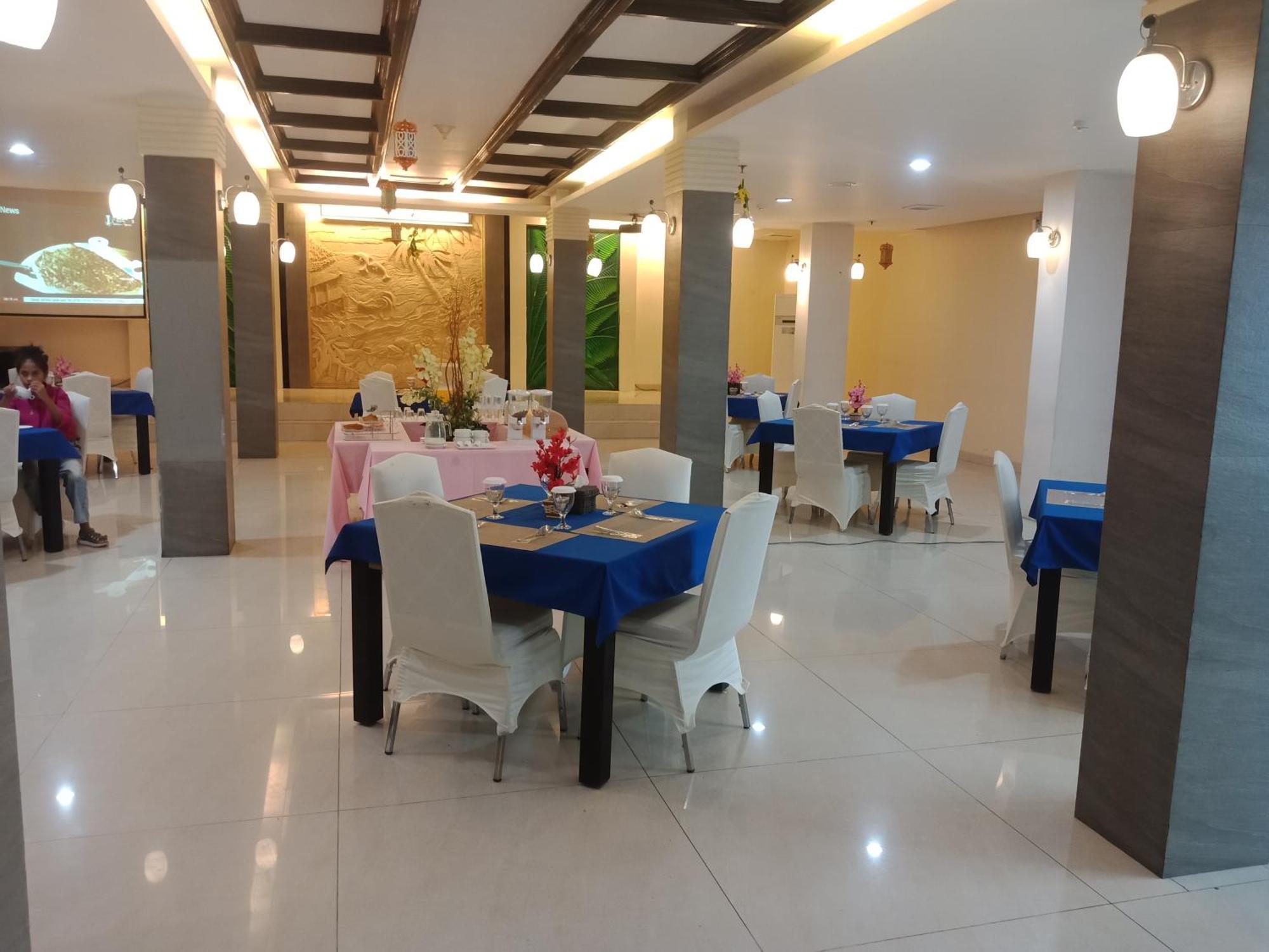 Manise Hotel Ambon Esterno foto