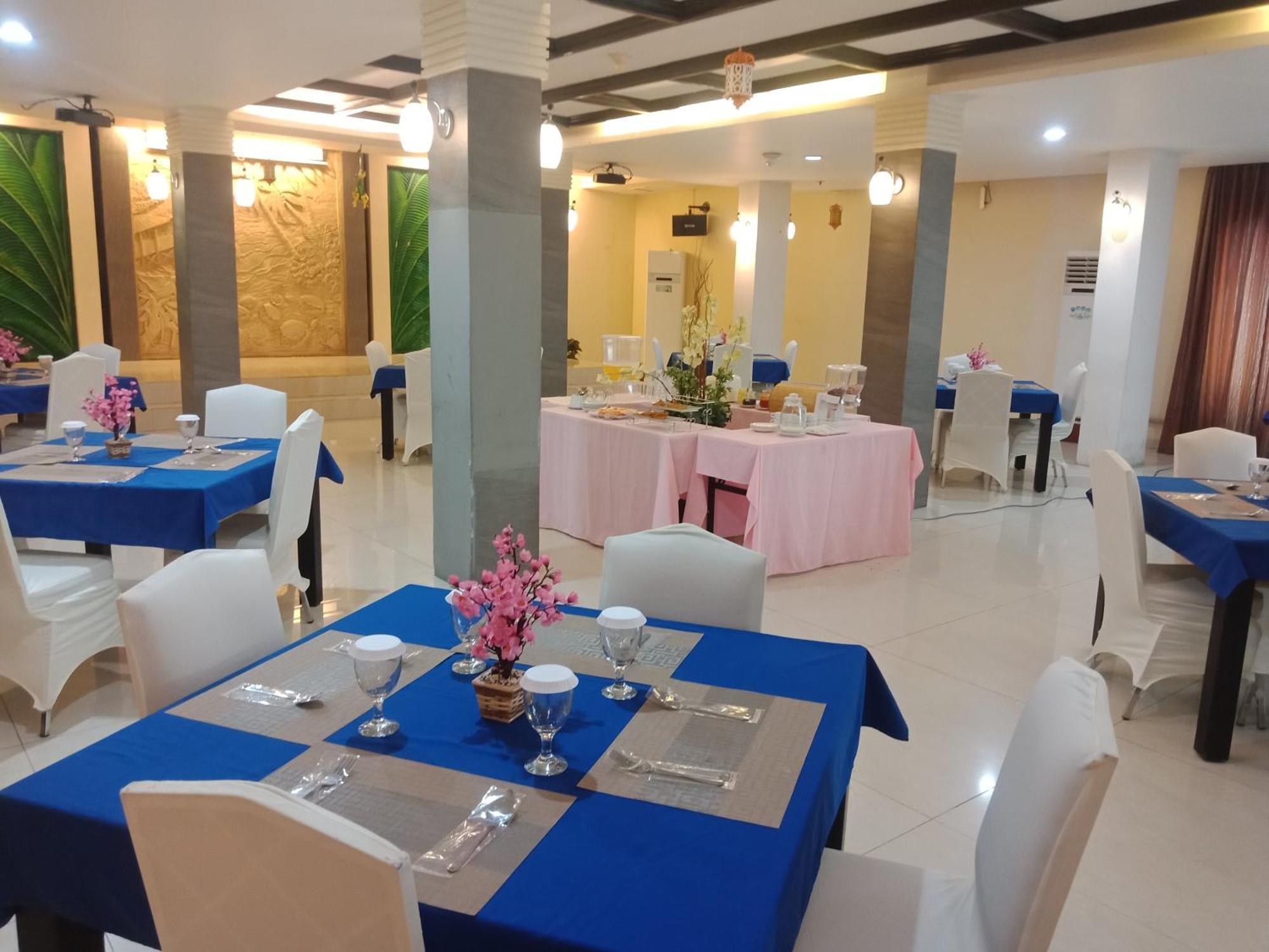 Manise Hotel Ambon Esterno foto
