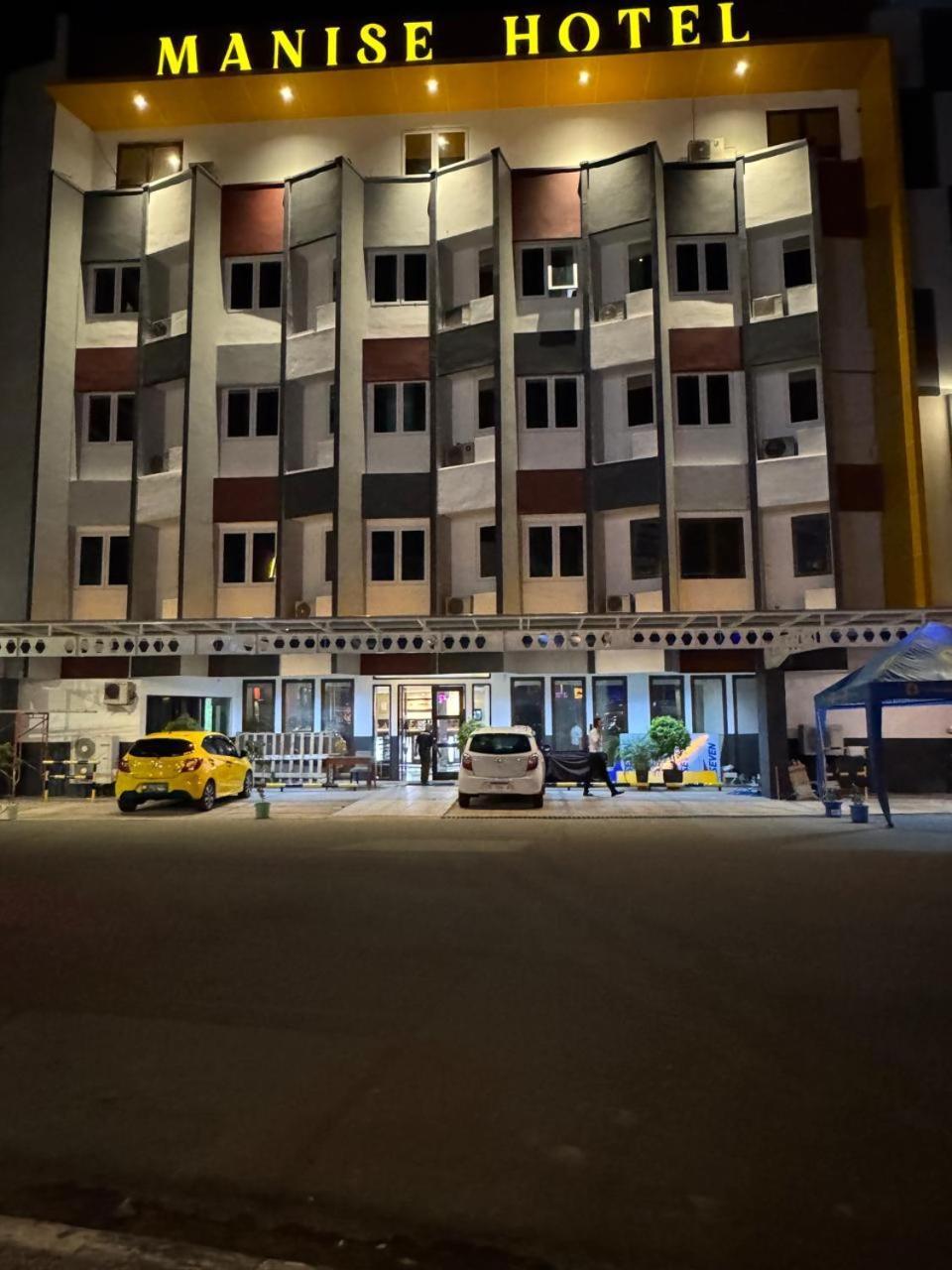 Manise Hotel Ambon Esterno foto